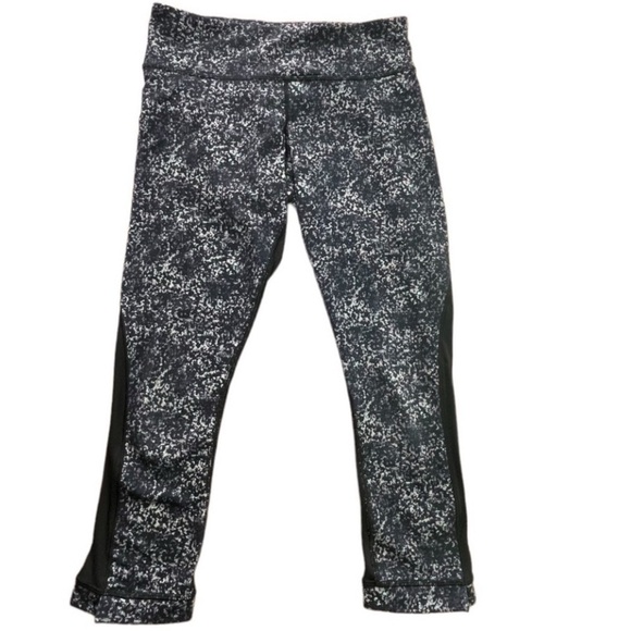 lululemon athletica Pants - Lululemon Journey Crop Leggings in Rocky Road Sand Dune Toothpaste/Black - Sz 4
